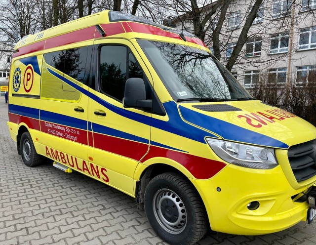 Dzięki środkom z Ministerstwa Zdrowia i przy dużym współudziale Starostwa Powiatowego w Golubiu-Dobrzyniu zakupiono nowy ambulans dla potrzeb ratownictwa medycznego. To mercedes