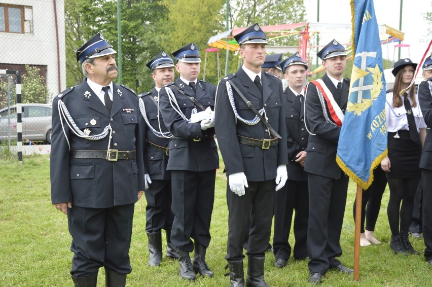 Strażacy z powiatu pińczowskiego uczcili swoje święto. Były medale i gratulacje (ZDJĘCIA)