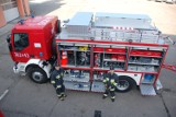 Zobacz, czym jeżdżą do pożarów i wypadków strażacy zawodowi w Tarnowie! Posiadają nawet poduszkowiec