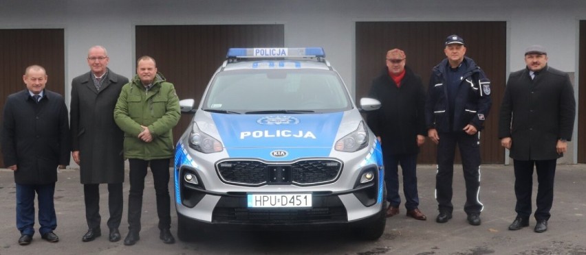 Nowy wóz i zestaw edukacyjny dla krotoszyńskiej policji [ZDJĘCIA]