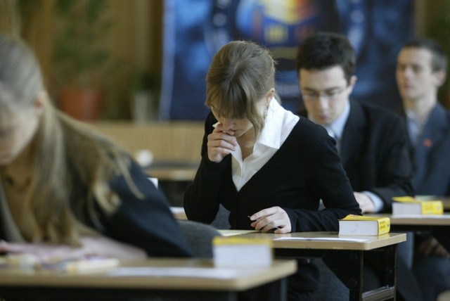 Od początku istnienia gdyński ogólniak przyciąga zdolnych uczniów z całego kraju. Absolwenci studiowali i studiują w najlepszych uczelniach Polski i świata - od Uniwersytetu Jagiellońskiego, przez Sorbonę, Oxford i Cambridge, po MIT, Columbia, Harvard i Yale.