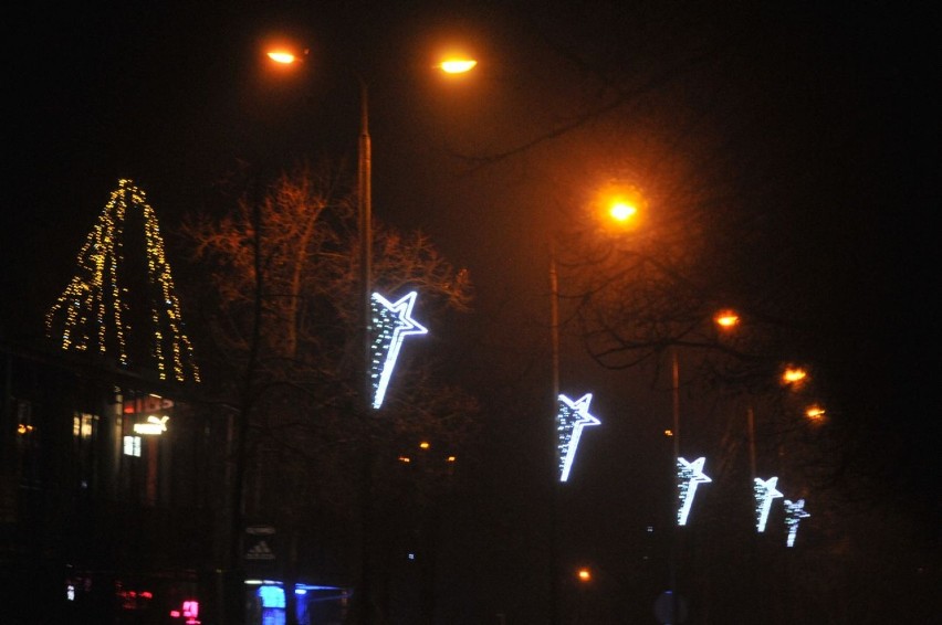 Śrem: zima 2014. Świąteczne iluminacje na ulicach miasta...