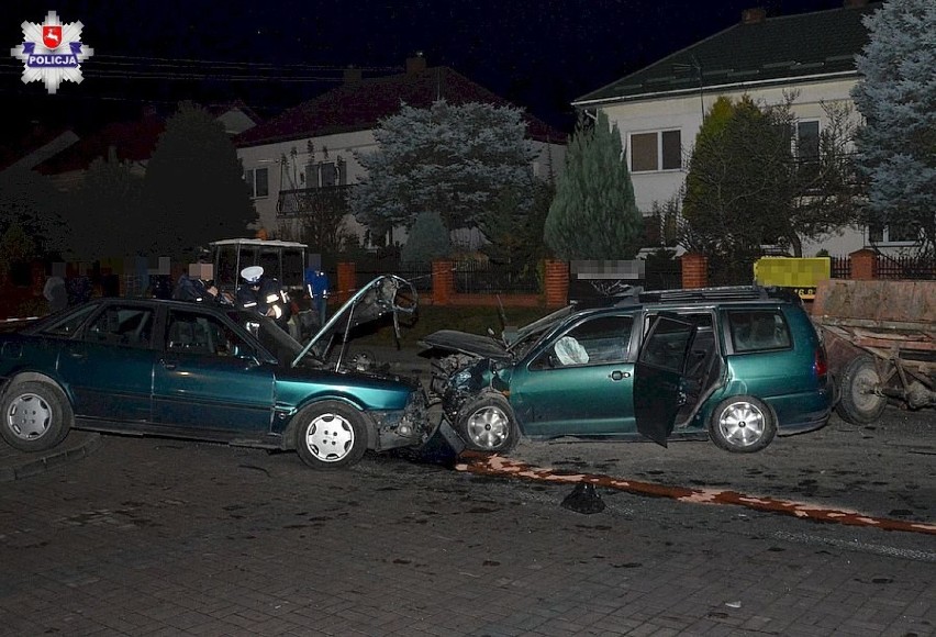 Wypadek pod Biłgorajem. Kierowca seata wyprzedzając ciągnik...