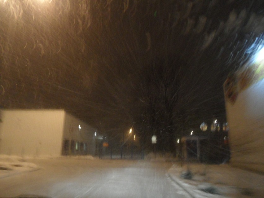 Zima Rydułtowy: Dzisiaj późnym popołudniem mocniej przyprószyło śniegiem. Zobacz kilka zdjęć!