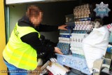 Ponad 42 tys. sztuk lewych papierosów u mieszkańca powiatu piotrkowskiego znaleźli policjanci z Tomaszowa Maz. 
