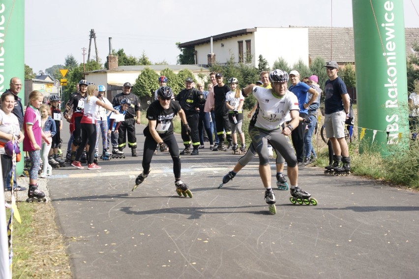 Dni Wioski: Zawody rolkarskie i rajd nordic walking [GALERIA ZDJĘĆ]