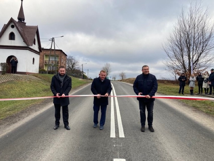 Zakończył się remont drogi Woźniki-Lubsza. Pojedziemy bez...