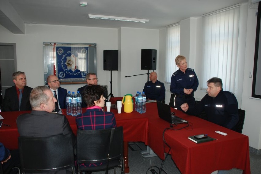 Policyjna debata o bezpieczeństwie w Wejherowie