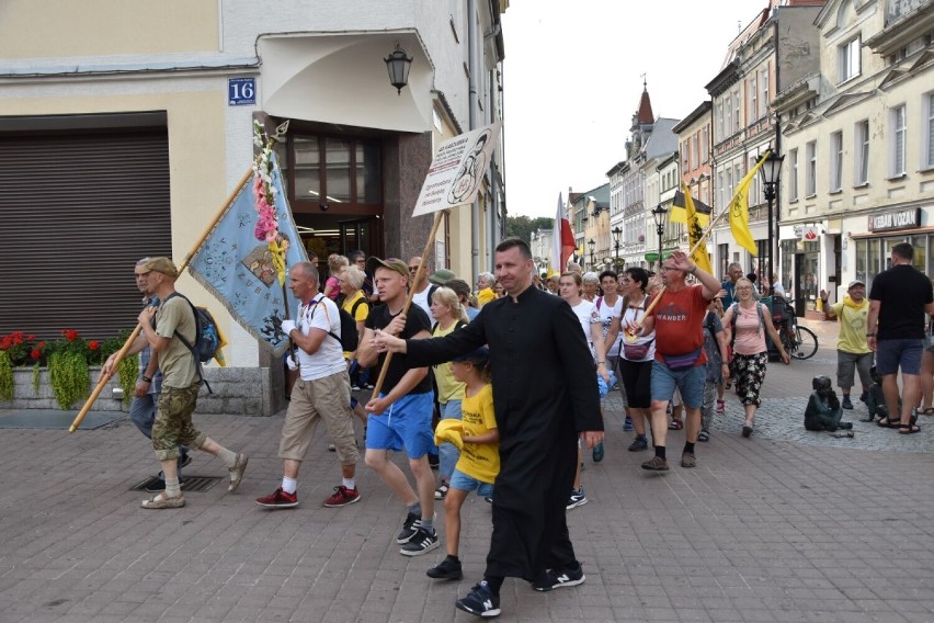 40. Kaszubska Pielgrzymka. Uczestnicy przybyli do Wejherowa| ZDJĘCIA