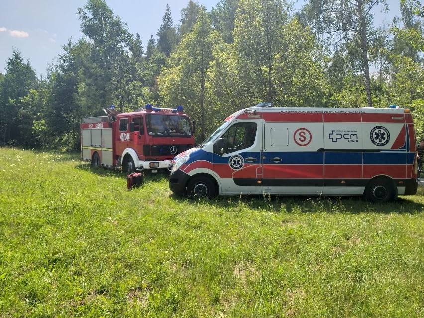Wybuch gazów w Lesznowoli w gminie Grójec. Po poparzonego mężczyznę przyleciał śmigłowiec Lotniczego Pogotowia Ratunkowego (ZDJĘCIA)