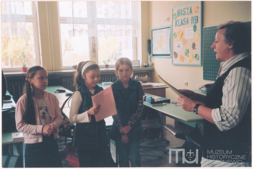 20 lat temu w szkolnej bibliotece. Archiwalne zdjęcia z SP 9 w Skierniewicach