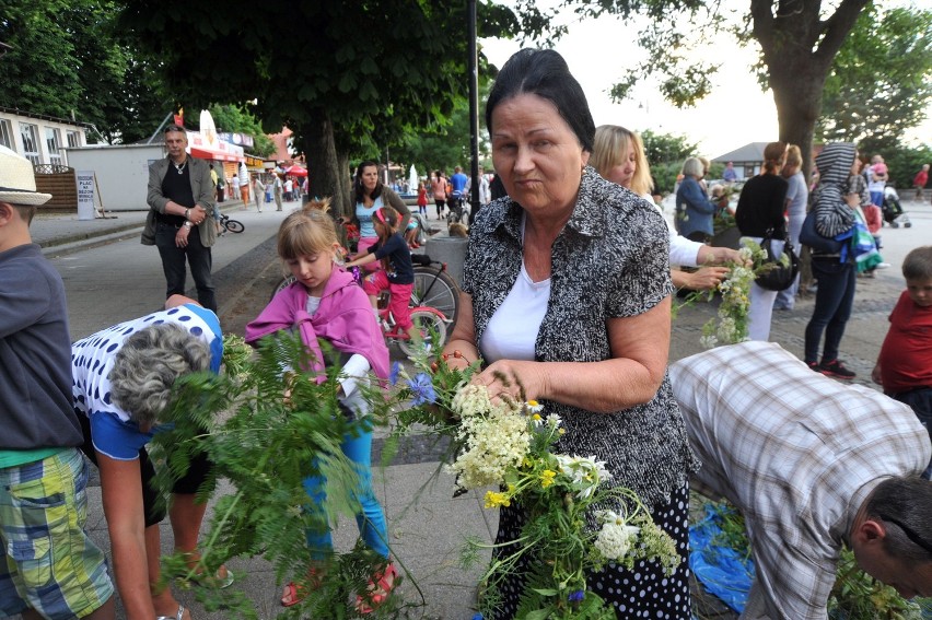 Noc Świętojańska w Ustce: Zobacz jak świętowano Noc Kupały na promenadzie [ZDJĘCIA]