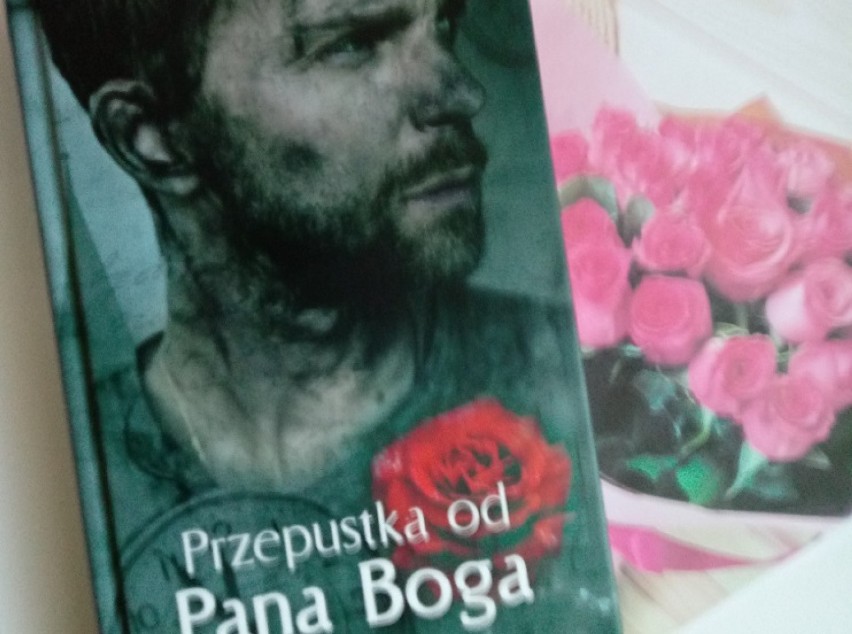 Jan Śleszyński z Kołobrzegu napisał książkę pt. "Przepustka od Pana Boga". W czwartek jego wieczór autorski