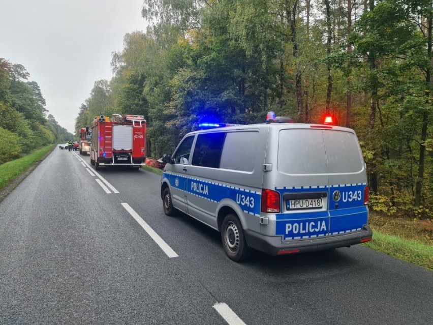 Śmiertelny wypadek koło Margonina. Droga już przejezdna, policjanci kierują ruchem