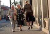 Ponowne przeliczanie emerytur dla kobiet. Na takie podwyżki mogą liczyć niektóre emerytki