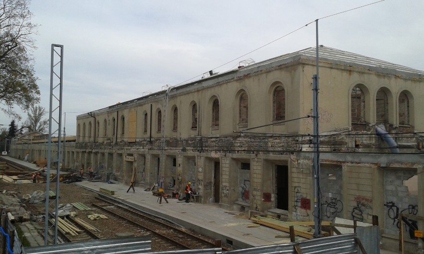 Dworzec Maczki z przejściem i konstrukcją nowego dachu ZDJĘCIA