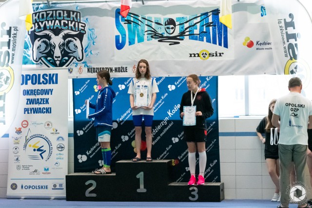 Rewelacyjny występ pływaczki z Kłodzka. Amelia Bidowaniec wywalczyła 3 medale