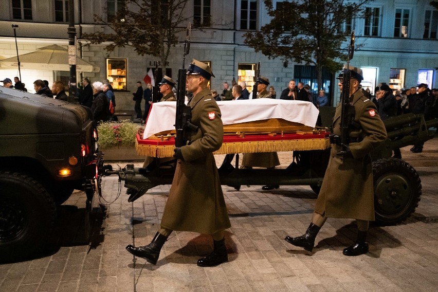 Pogrzeb Morawieckiego: Warszawa żegna przywódcę Solidarności Walczącej (ZDJĘCIA)
