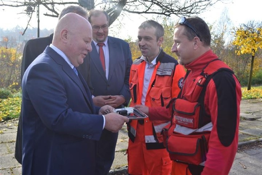 Częstochowa: Nowe karetki dla pogotowia ratunkowego [ZDJĘCIA]