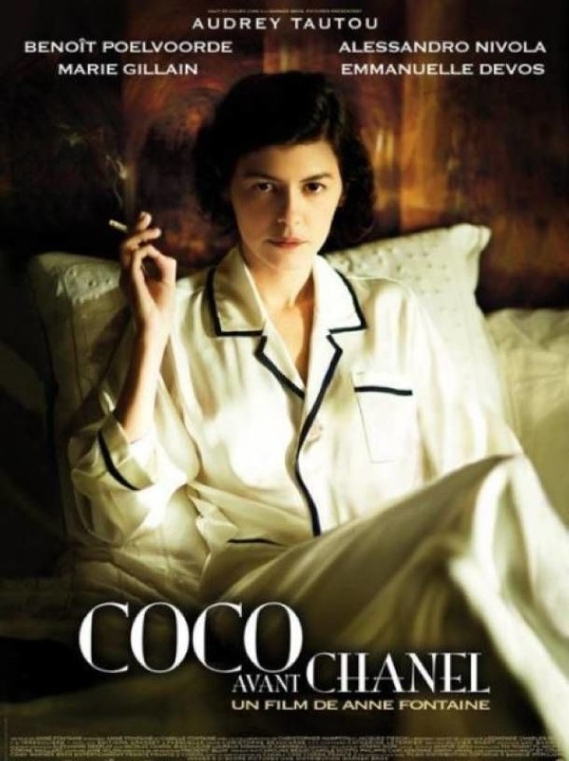 Na plakacie do filmu Coco Chanel kością niezgody okazał się papieros, kt&oacute;ry trzyma w ręku aktorka.
