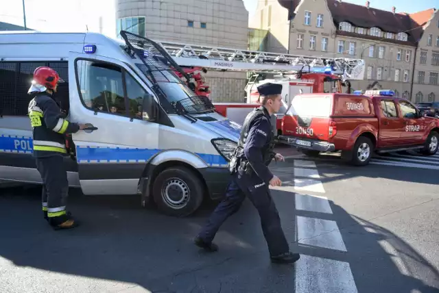 Wszystkie osoby przebywające w Auli UAM zostały ewakuowane.