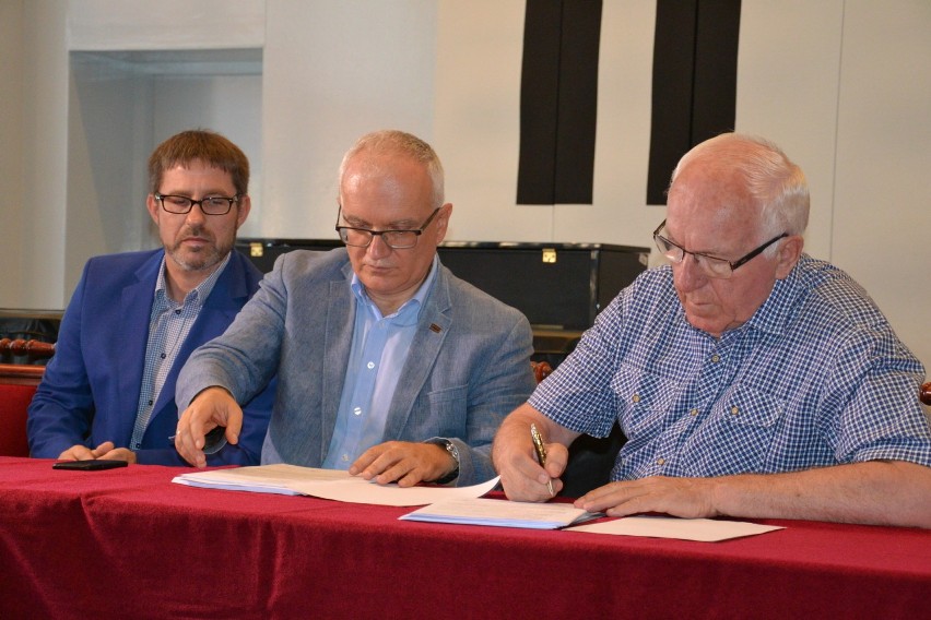 W Jastrzębiu-Zdroju podpisano umowę na budowę sali koncertowej [ZDJĘCIA]