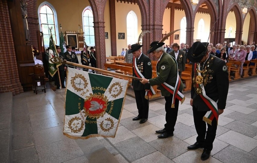 Uroczystości jubileuszowe rozpoczęła msza św. w kościele pw....