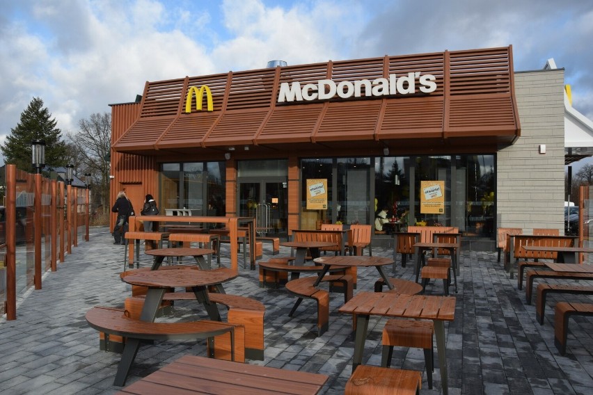 W piątek 22 grudnia 2023 ruszył McDonald's w Żaganiu