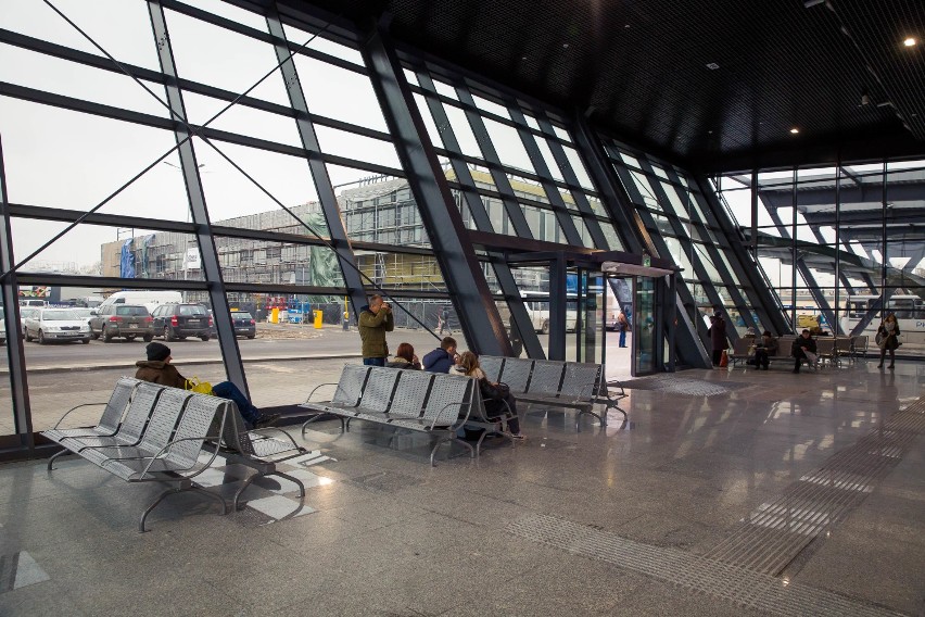 Nowy dworzec PKS w Białymstoku już otwarty. Ale to nie wszystko! [ZDJĘCIA]