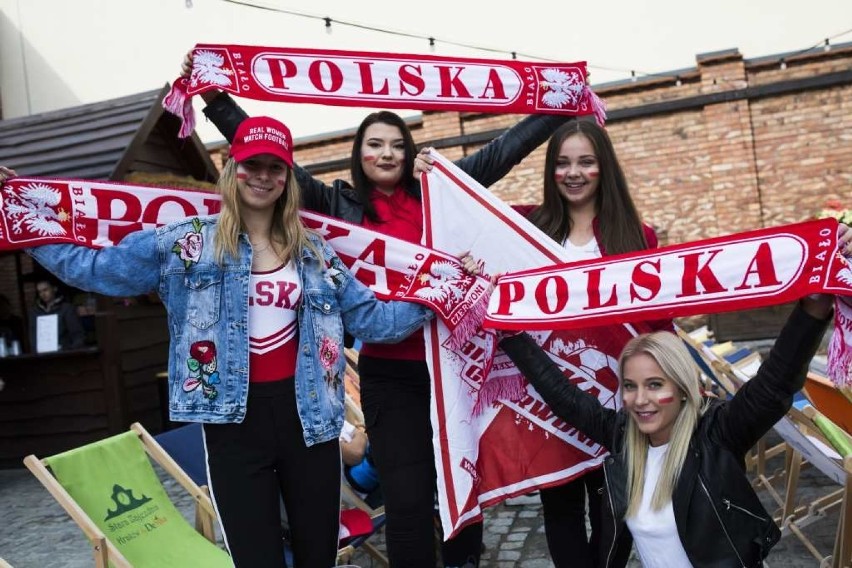 Mecz Polska - Kolumbia. Tak dopingowano reprezentację Polski w Krakowie [ZDJĘCIA]