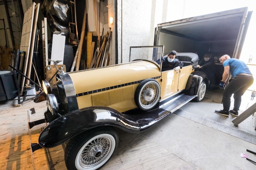 Kopie luksusowych samochodów z lat 30. ubiegłego tysiąclecia...