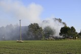 Pożar w jednym z gospodarstw Dragaczu. Kłęby dymu widoczne z kilkunastu kilometrów. Zobacz zdjęcia
