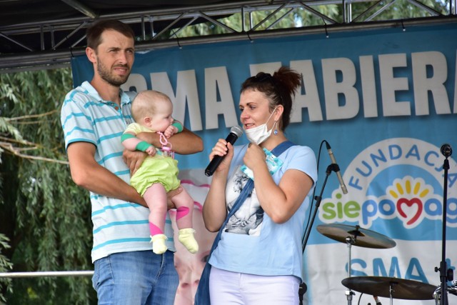 Barcin zagrał dla Celinki Andrzejewskiej. Na zdjęciu Celinka wraz z rodzicami.