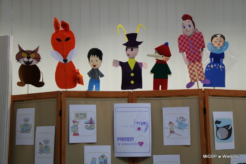 Bibliotekarki wystawiły przedstawienie kukiełkowe Pinokio