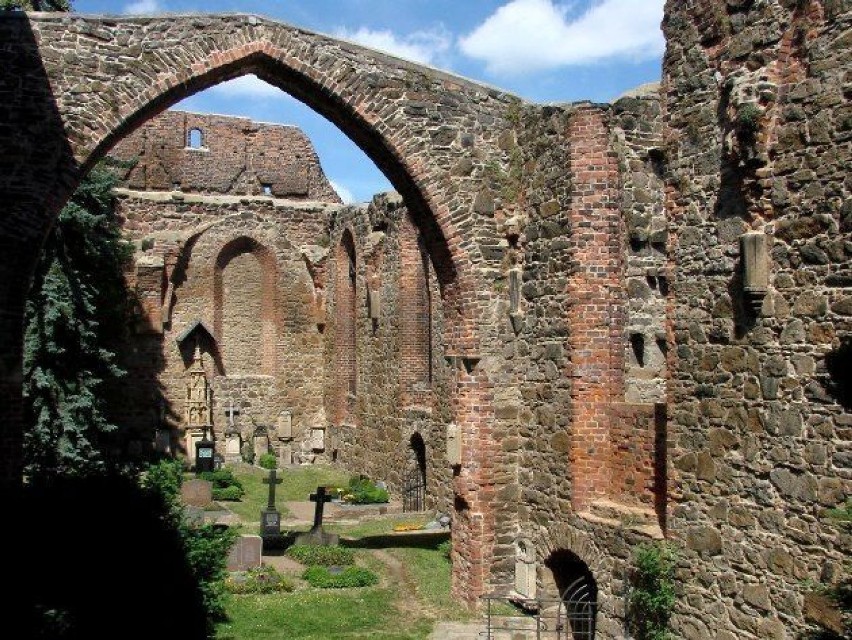 Ruiny późnogotyckiego kościoła św. Mikołaja są szczególnym...