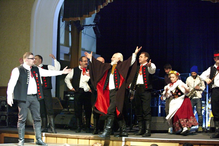 Pszczyńska Folk Regeneracja zagrała w PCK-ulu.Zostały też wręczone nagrody burmistrza  Pszczyny
