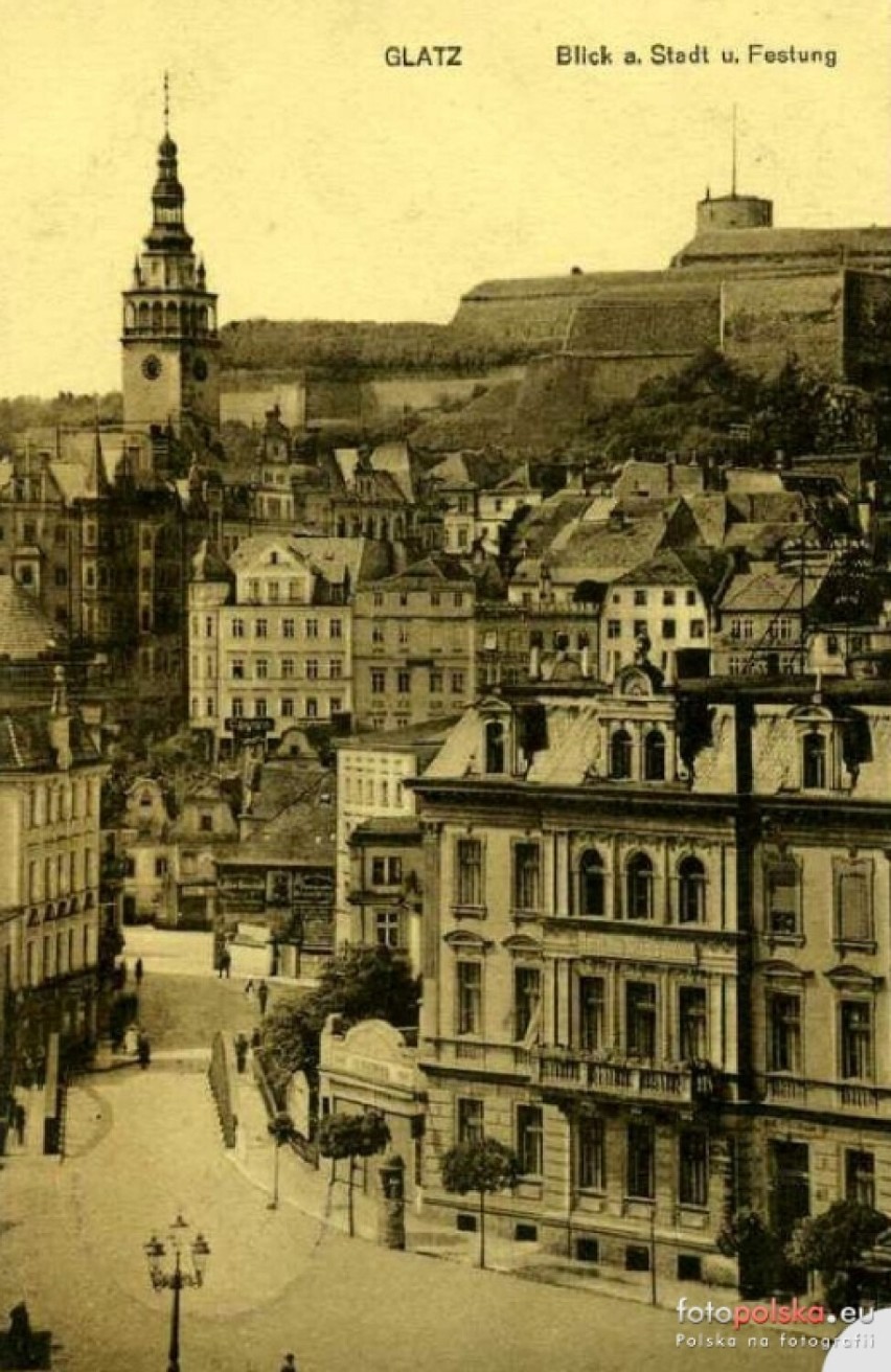 1913 rok, Widok na Stare Miasto z ratuszem i Twierdzę...