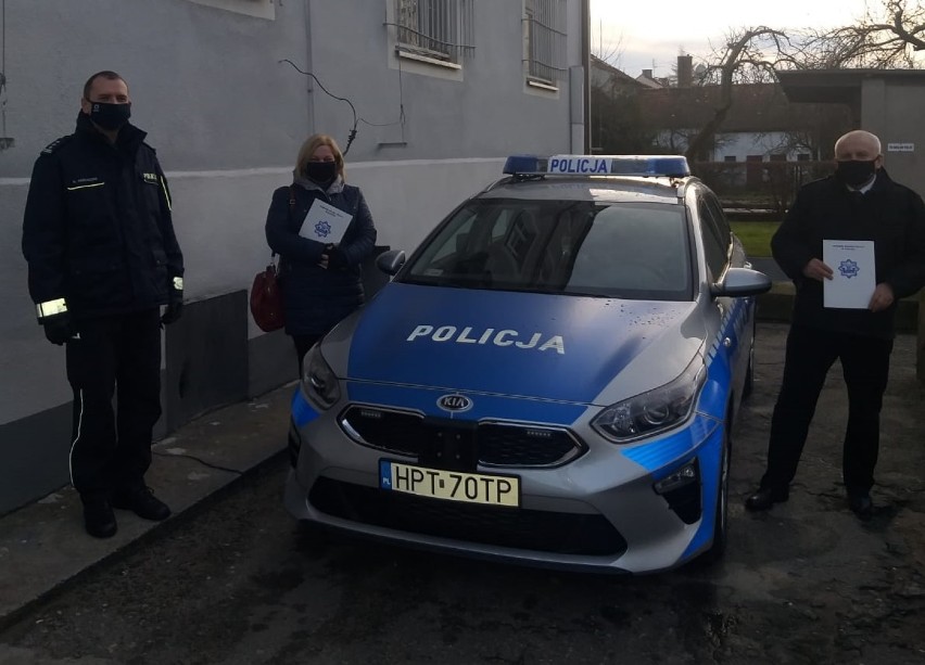 Trzy nowe radiowozy trafiły do Komendy Miejskiej Policji w Elblągu. Nowe policyjne samochody pojawią się na elbląskich ulicach