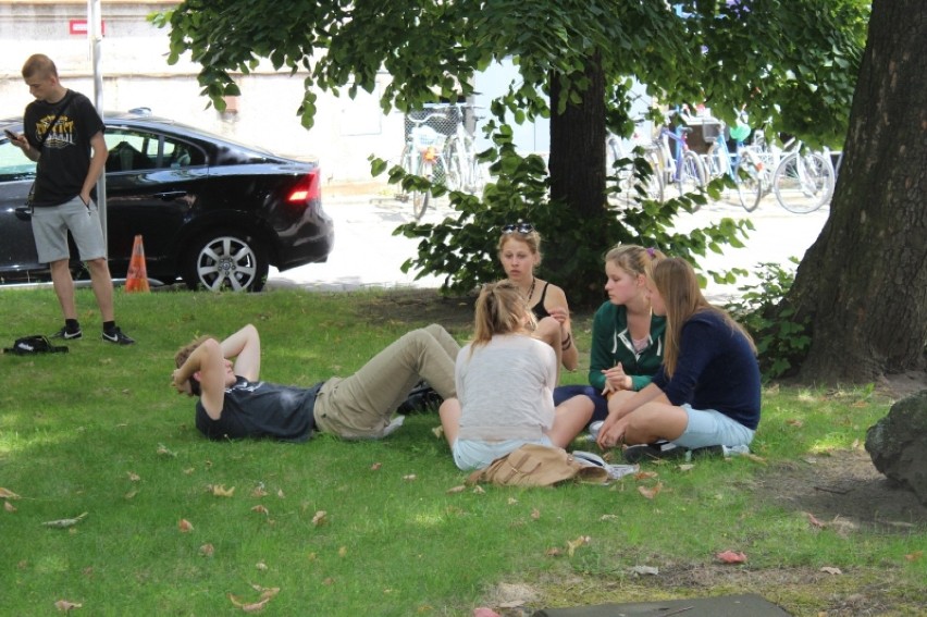 Protest przed szpitalem na Traugutta