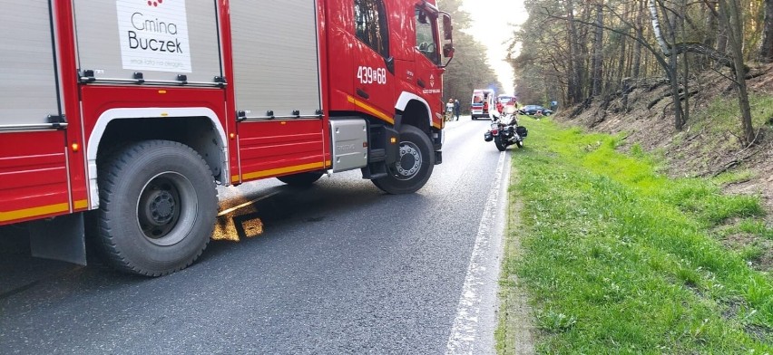 Tragiczny wypadek pod Łaskiem. Zderzenie dwóch motocykli....
