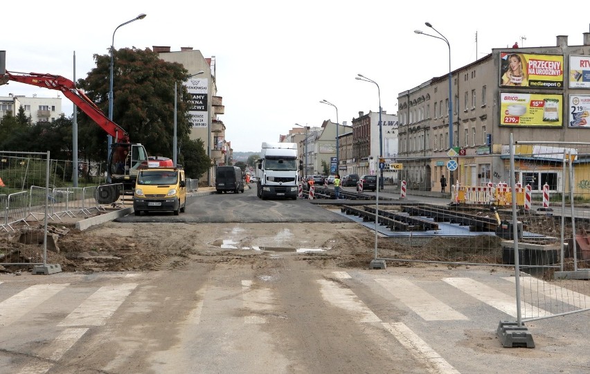 Tak wygląda modernizacja torowisk tramwajowych na odcinku...