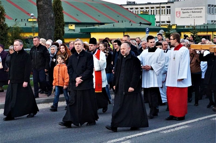 Przejdź do galerii i zobacz archiwalne fotografie z Drogi...