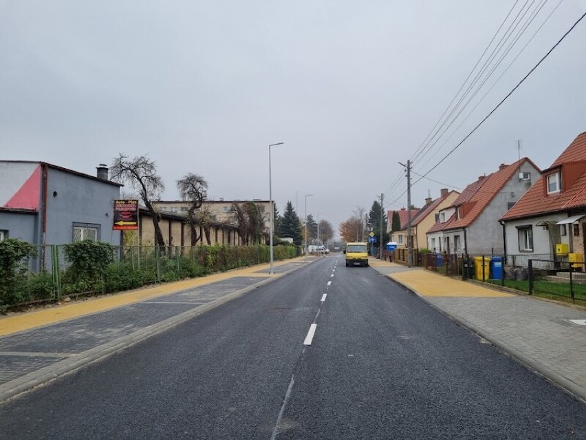 Malbork. Ulica Chrobrego wyremontowana w terminie. "Niebo a ziemia" między tym, co jest, a co było