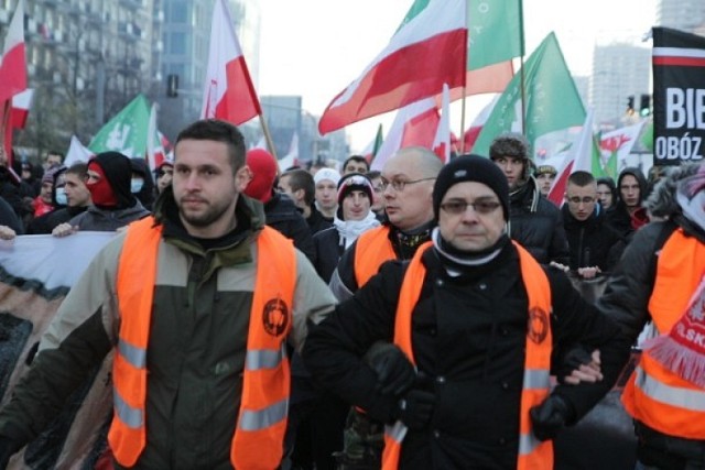 NOWA TRASA MARSZU NIEPODLEGŁOŚCI. Z dala od tęczy na pl. Zbawiciela