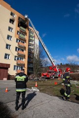 Ogień w wieżowcu przy ul. Monte Cassino w Bydgoszczy. Zamiast ćwiczeń, strażacy gasili prawdziwy pożar [zdjęcia, wideo]