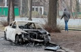 Pożar samochodu przy ul. Dobrej w Gdańsku. Auto spłonęło doszczętnie [ZDJĘCIA]