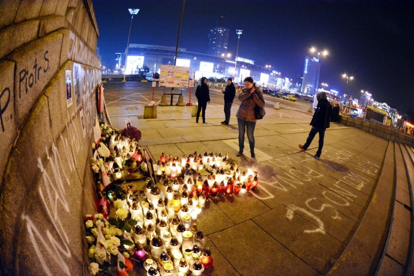 Prokuratura umorzyła śledztwo w sprawie samopodpalenia Piotra Szczęsnego