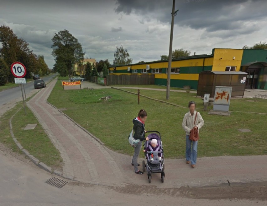 Złoczew na Google Street View. Rozpoznajesz mieszkańców...