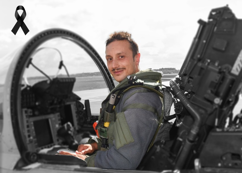 Na Sycylii zginął pilot, który niedawno w Malborku pełnił natowską misję. Żałoba we Włoskich Siłach Powietrznych po katastrofie lotniczej
