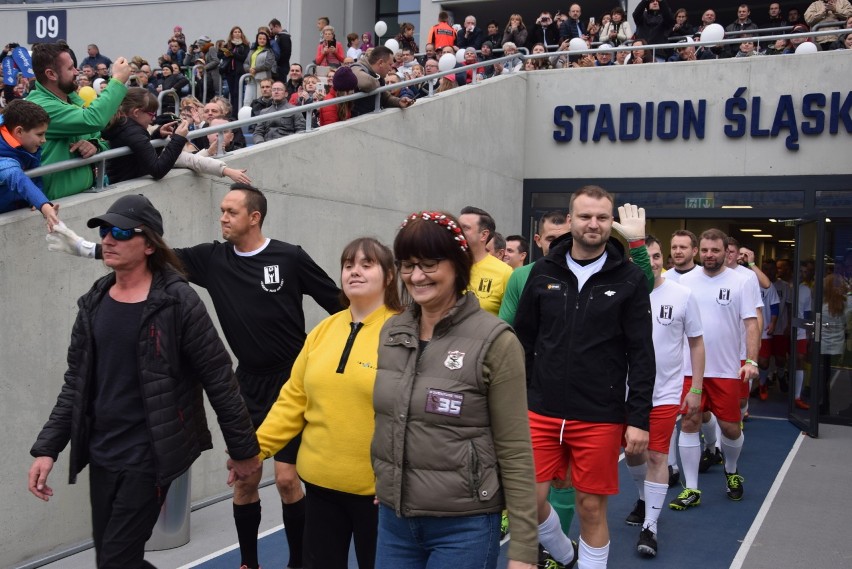 Dziennikarze i Politycy zagrali na Stadionie Śląskim.